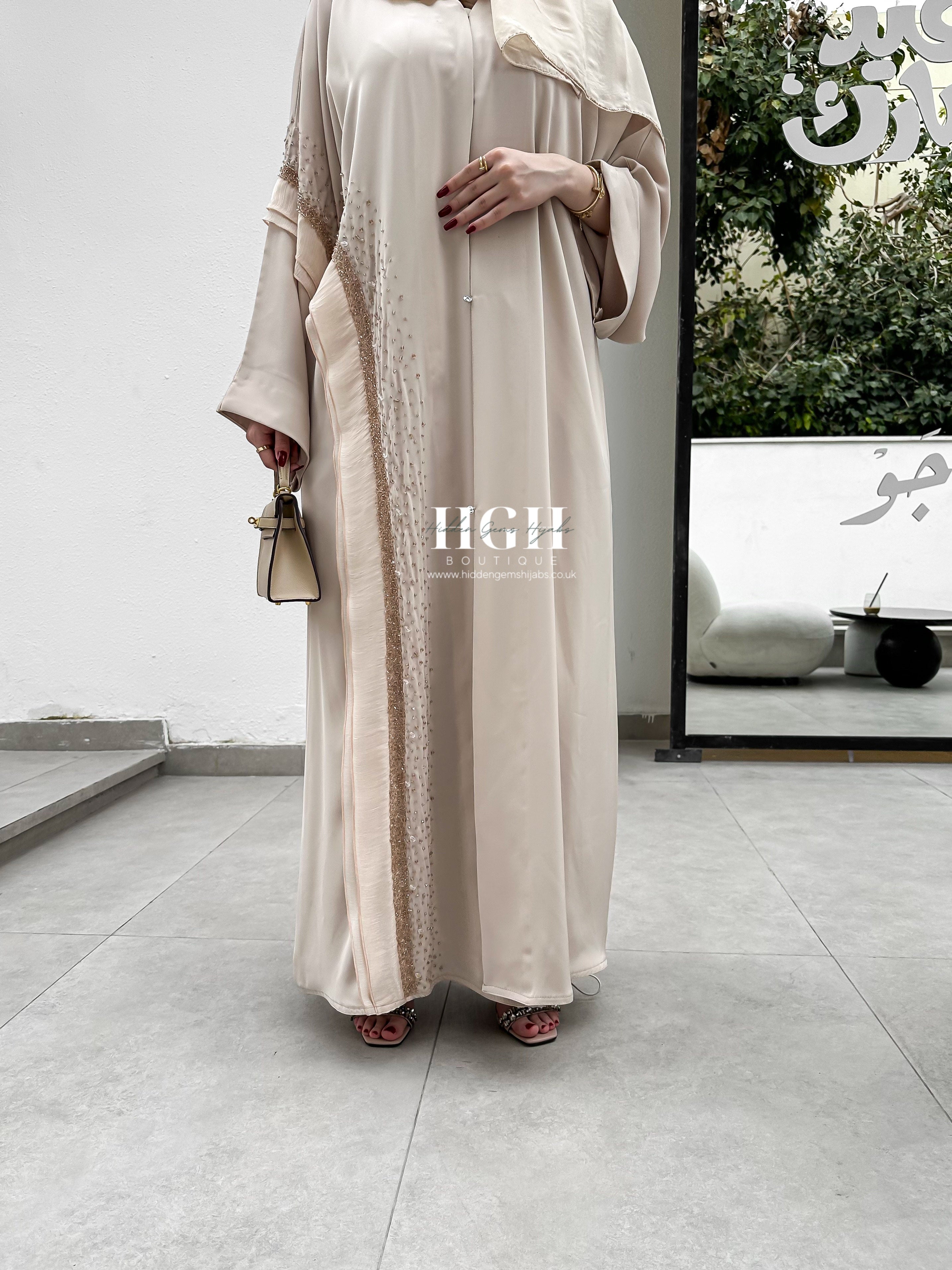 Sale Nailah Abaya