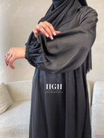 Cuffed sleeve closed Abaya | Black