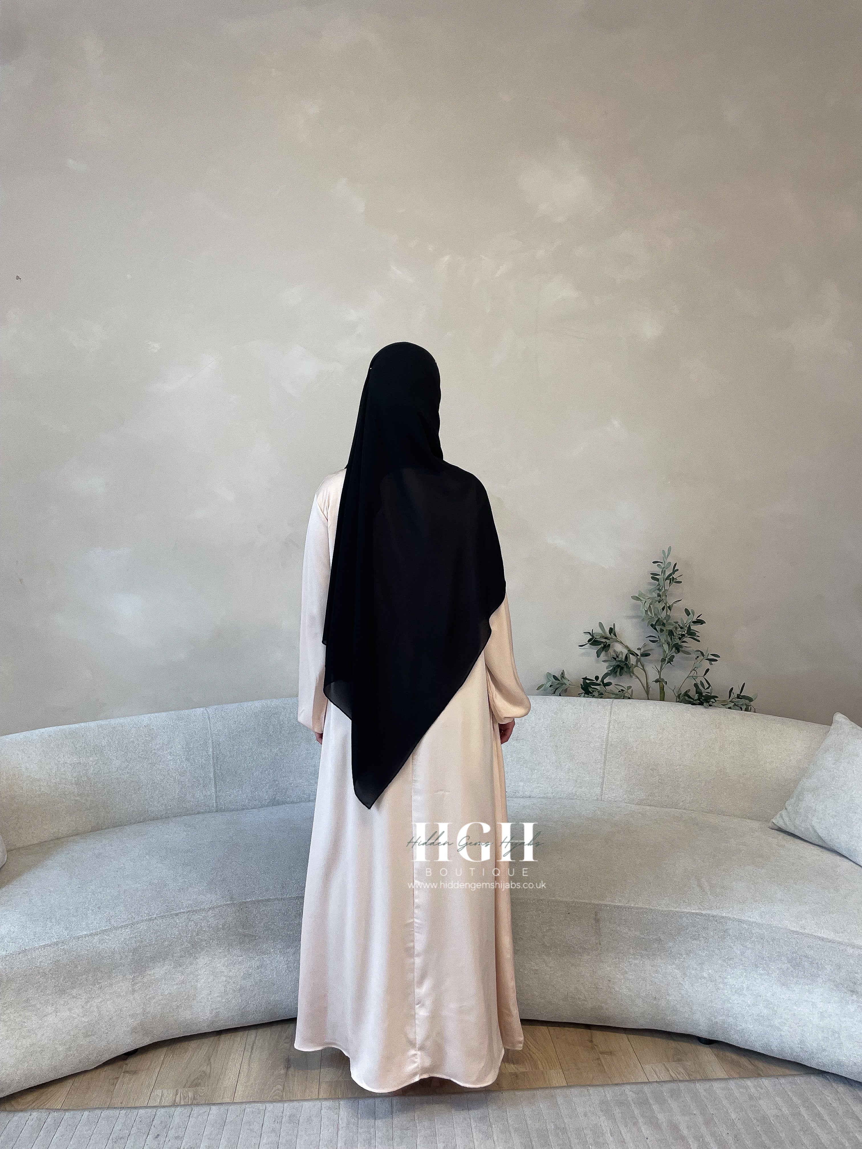 Cuffed sleeve closed Abaya |Cream