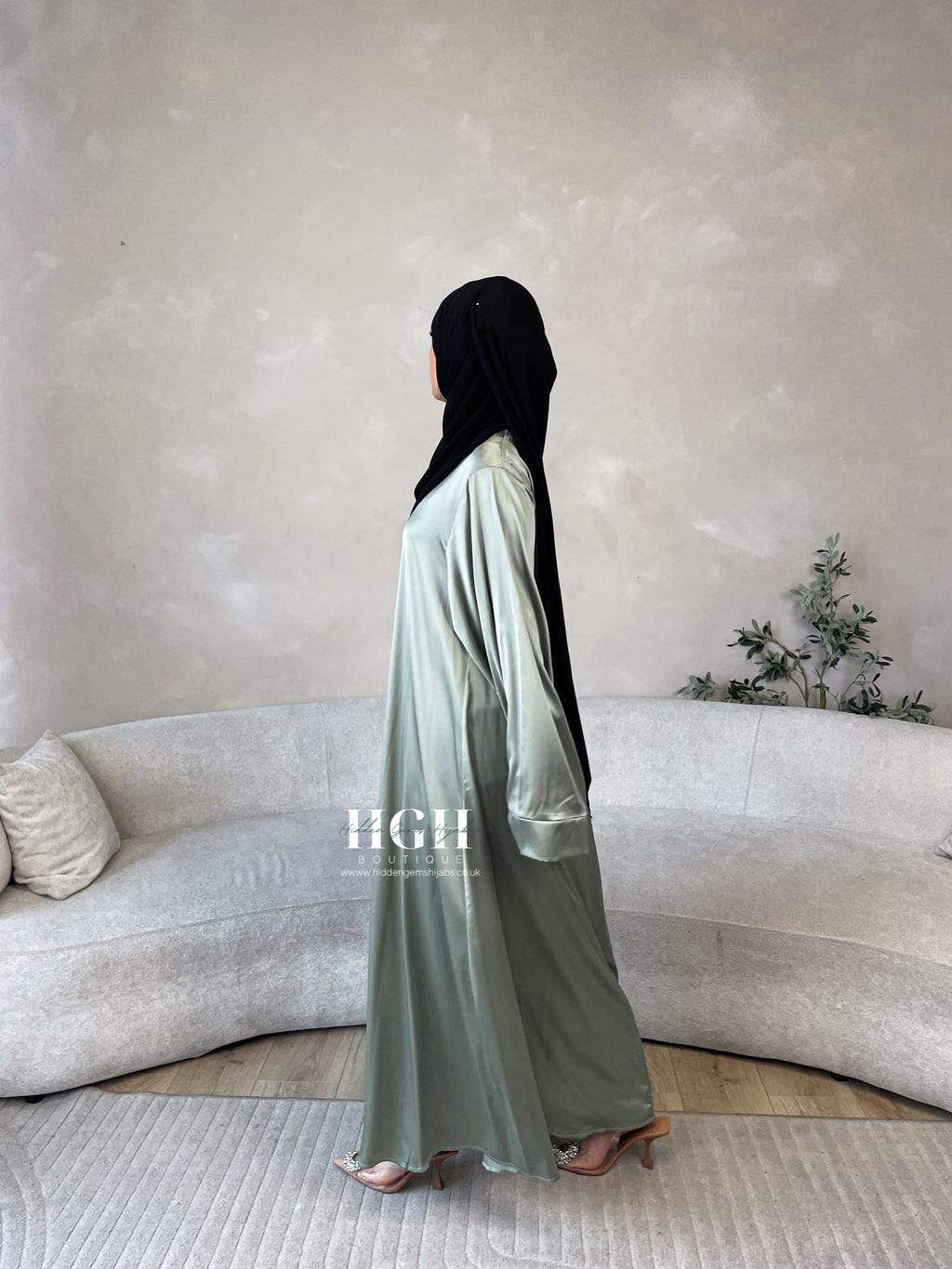 Wide Sleeved closed Satin Abaya | Mint