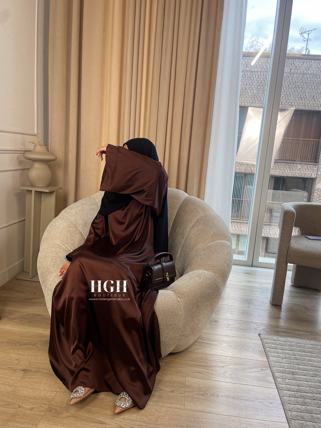 Sale | Wide Sleeved closed Satin Abaya | Choco