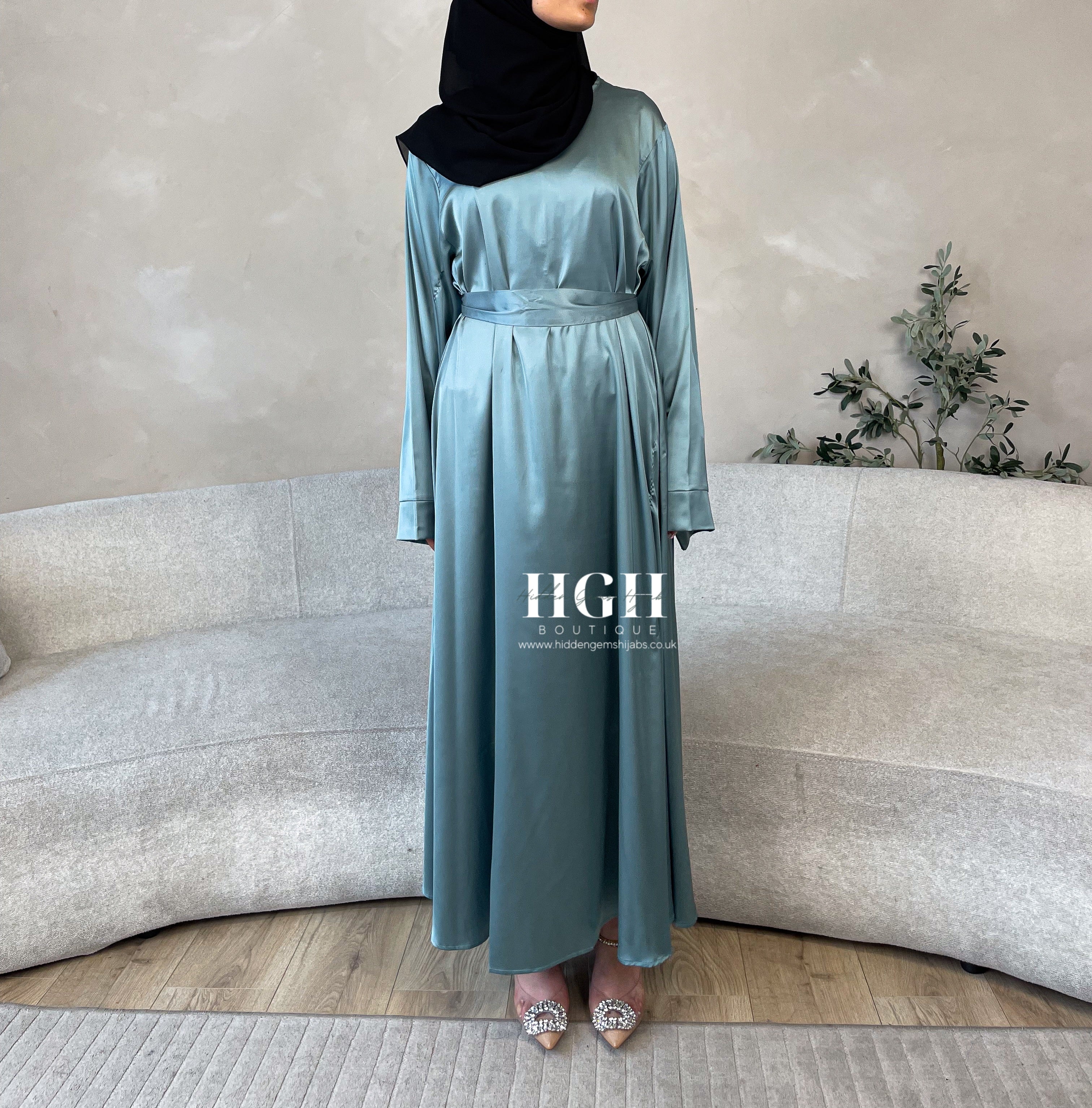 Sale | Wide Sleeved closed Satin Abaya | Blue