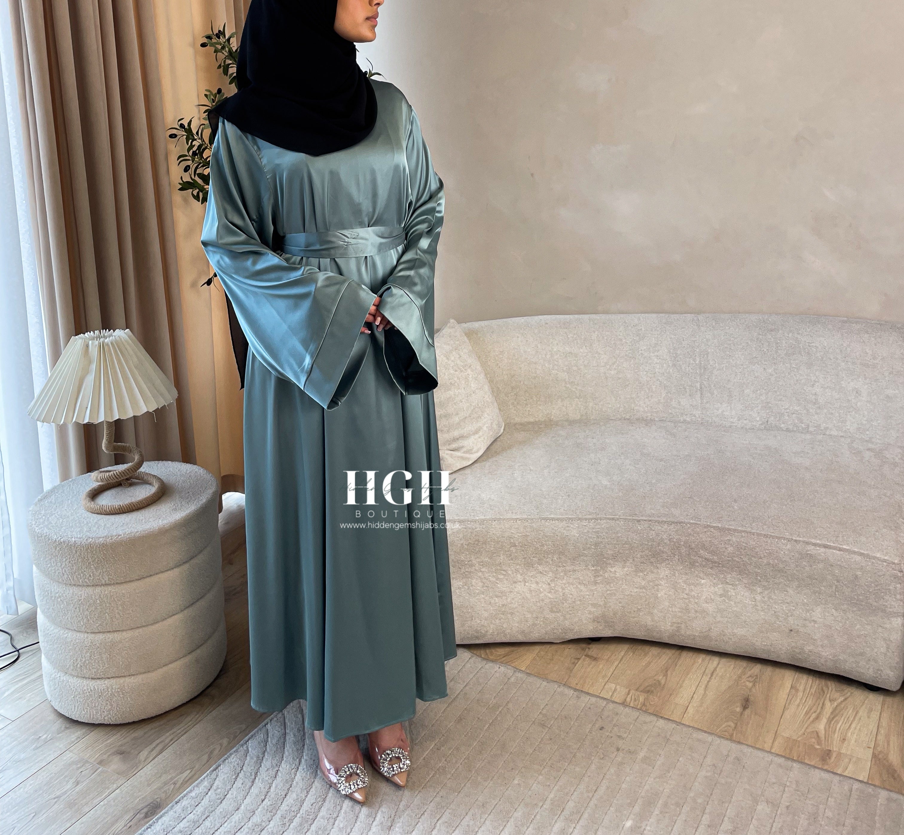 Sale | Wide Sleeved closed Satin Abaya | Blue