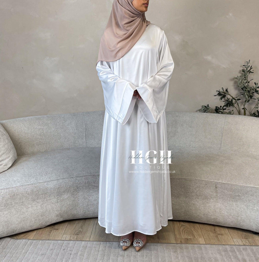 Sale | Wide Sleeved closed Satin Abaya | White