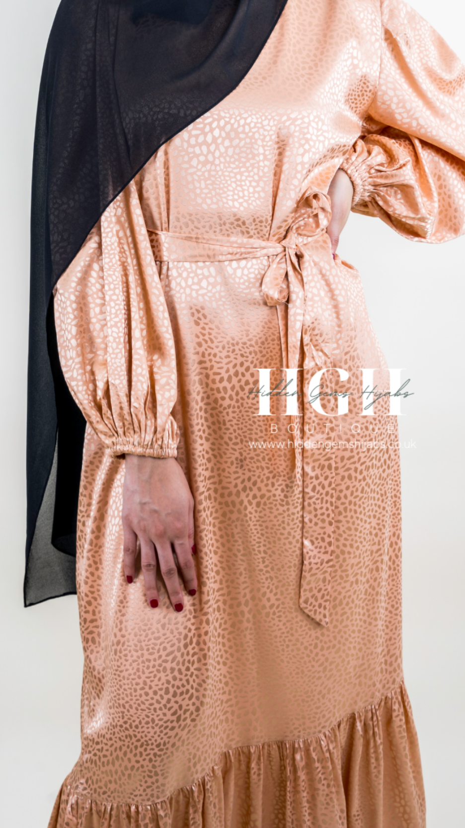 Sale | Zaina Satin Print Dress | Peach