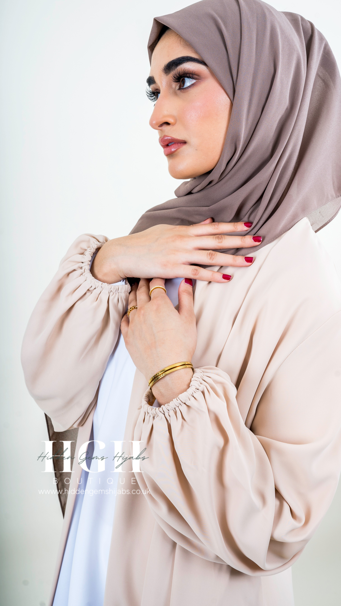 Beige abaya hotsell uk