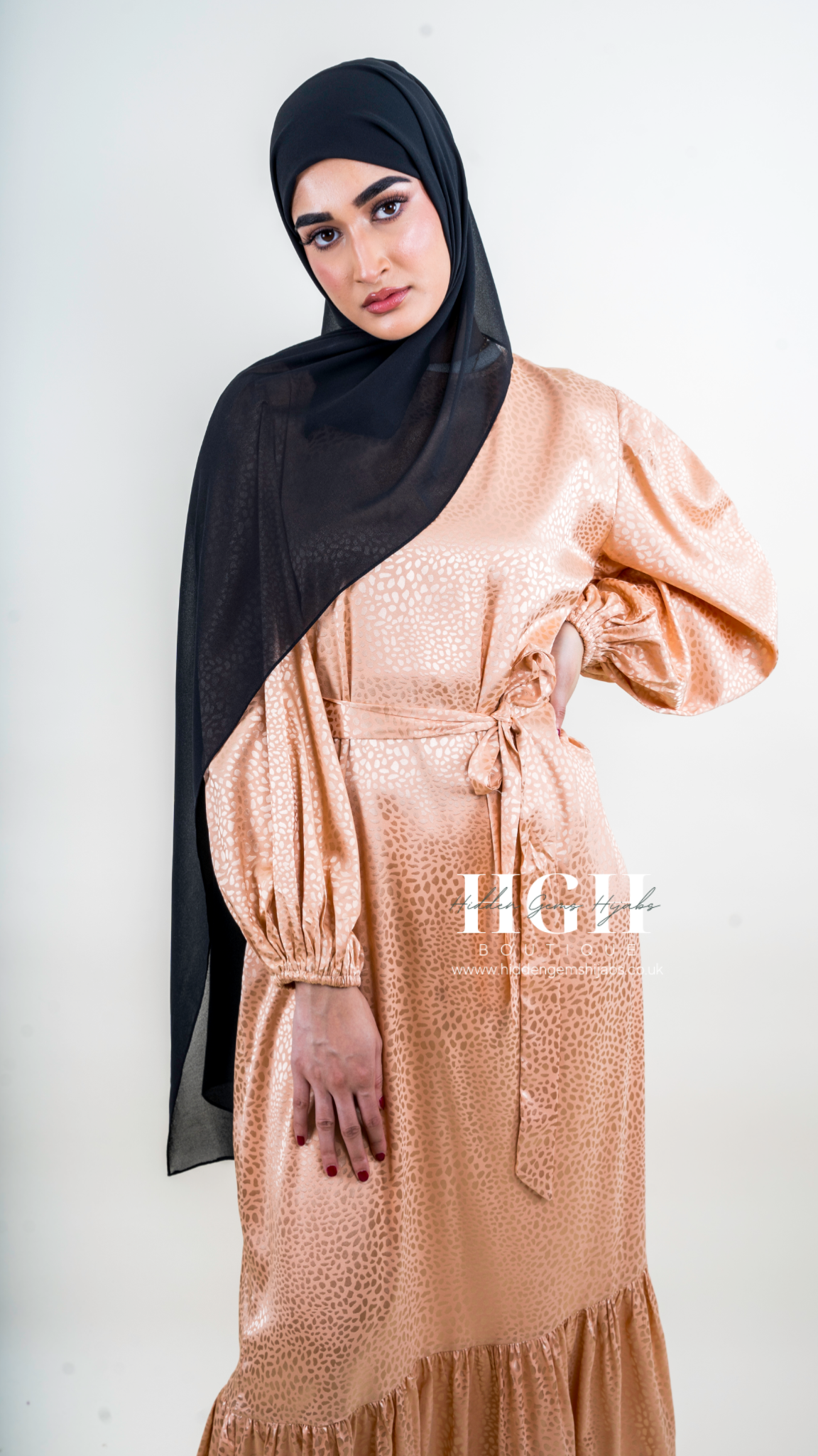Dress sales peach hijab